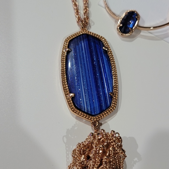 New Kendra Scott Necklace & Hoop Earring Set in Rose Gold Navy Dusted Glass Blue - Picture 2 of 11